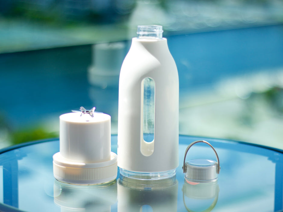 HydraBlend™ Portable Blender with a sleek, compact design, ideal for on-the-go smoothies and shakes. Lightweight, rechargeable, and perfect for fitness enthusiasts seeking convenience and portability